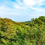 2 Bedroom In Di Pesaro *
