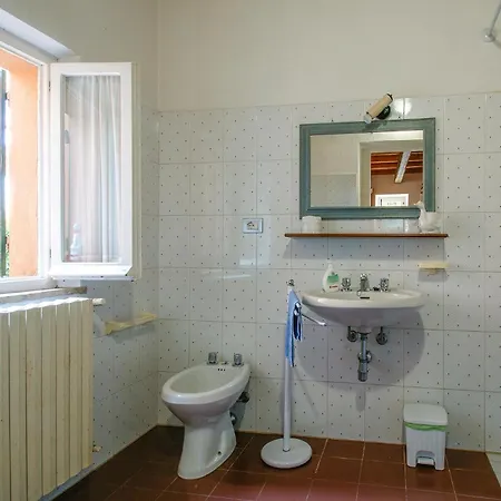 Lovely In Di Pesaro Trebbiantico