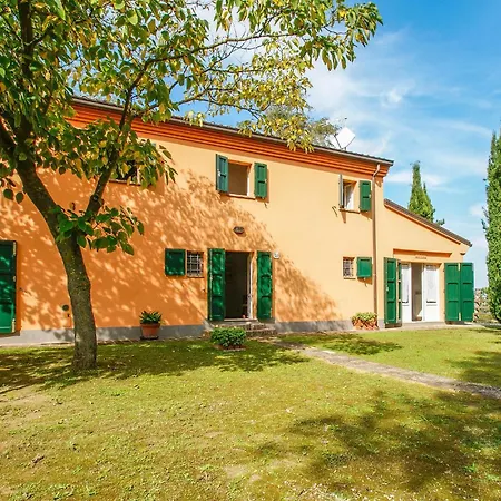 2 Bedroom In Di Pesaro *