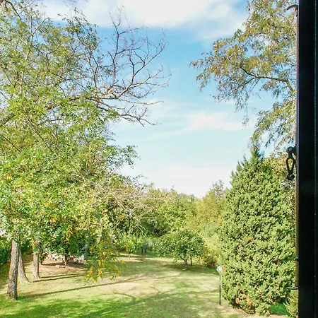 Ferienhaus Lovely In Di Pesaro Trebbiantico